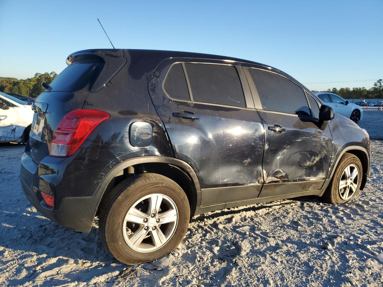 2021 Chevrolet Trax - Image 3