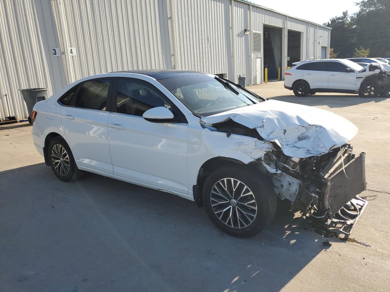 2019 Volkswagen Jetta - Image 4