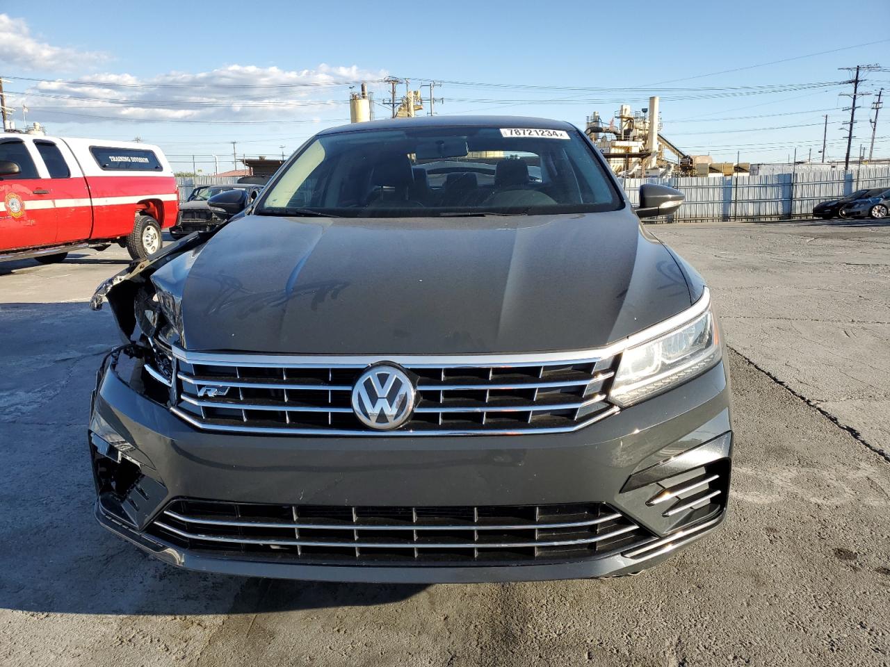 2018 Volkswagen Passat - Image 5