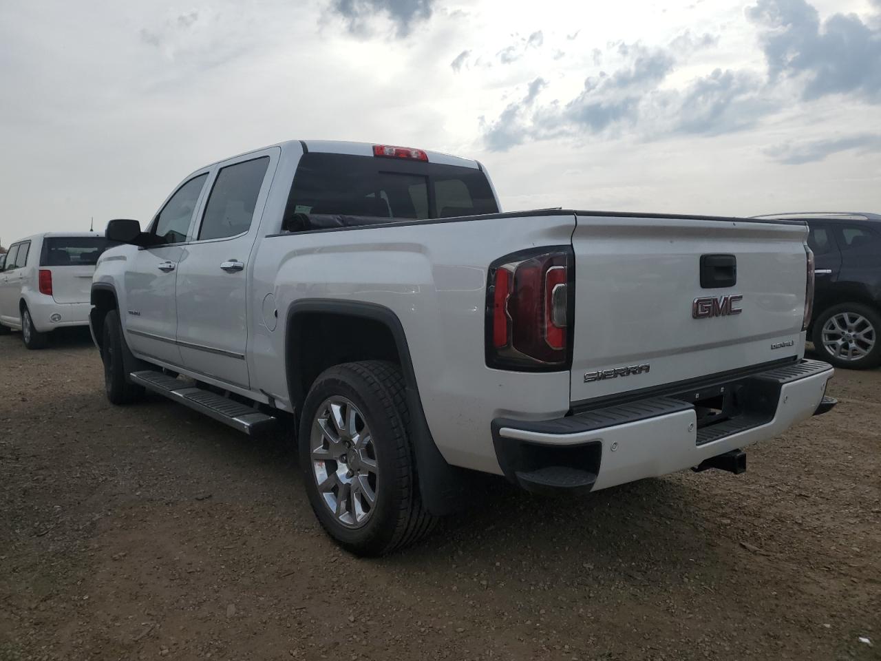 2018 GMC Sierra - Image 2