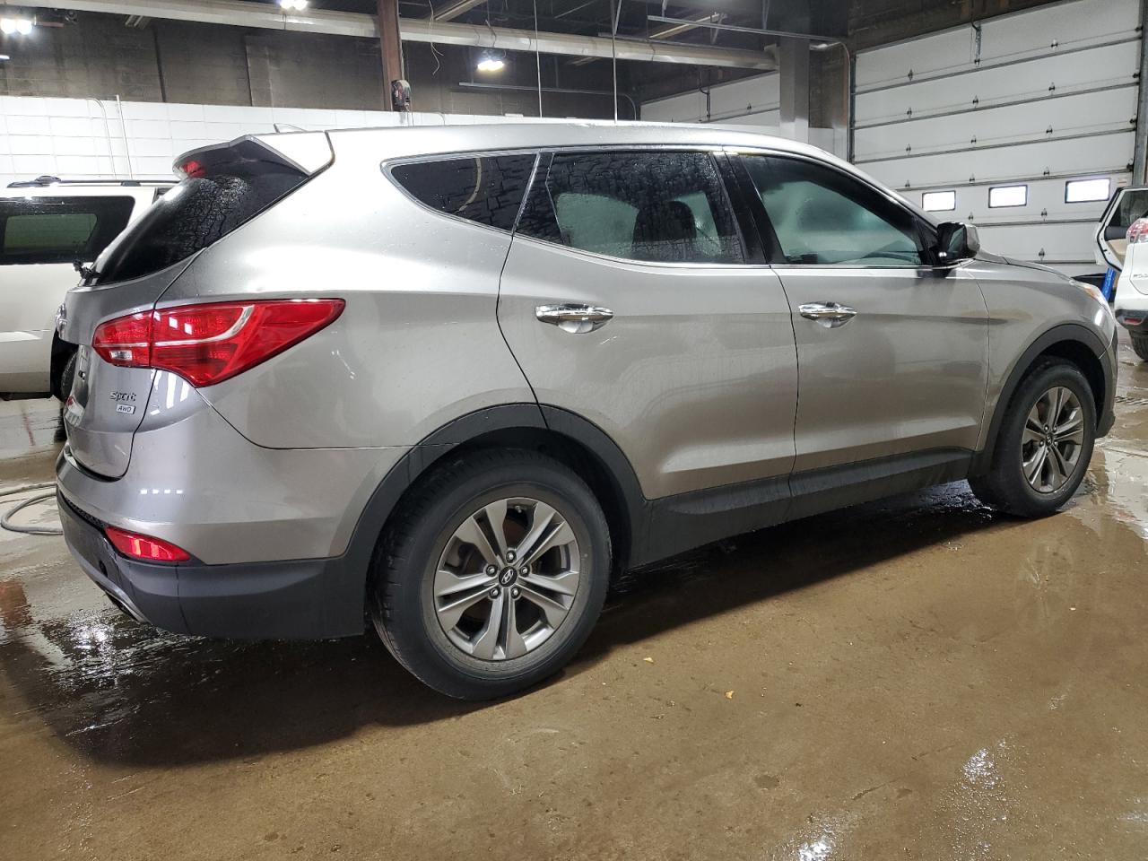 2016 Hyundai Santa Fe - Image 3