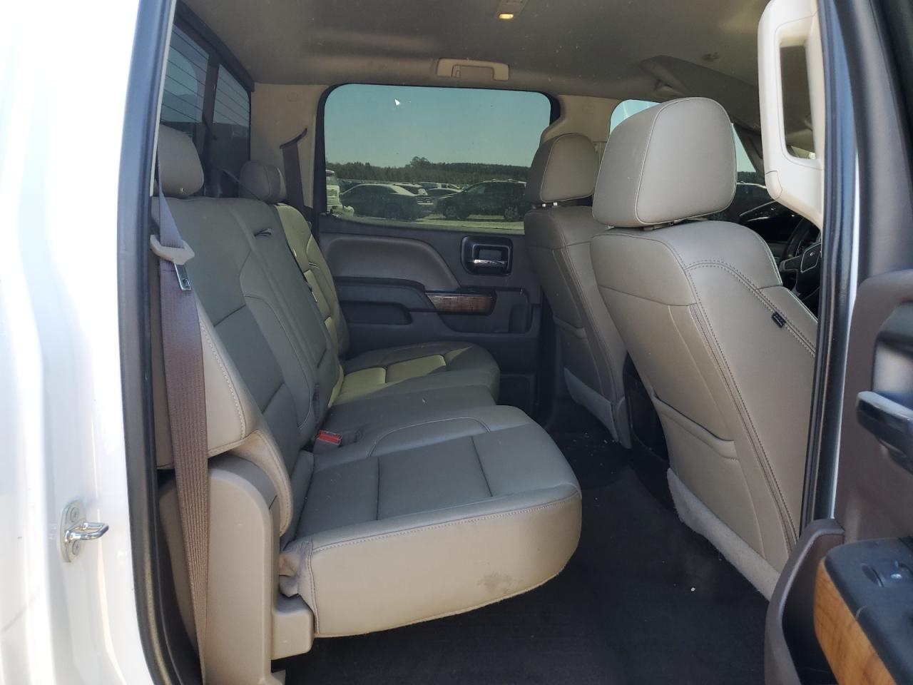 2017 GMC Sierra - Image 10