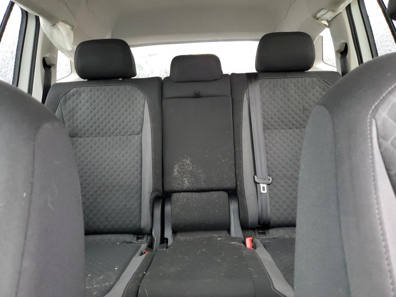 2018 Volkswagen Tiguan - Image 10