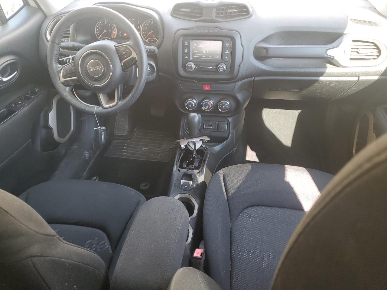 ZACCJABTXGPD13911 2016 Jeep Renegade Latitude