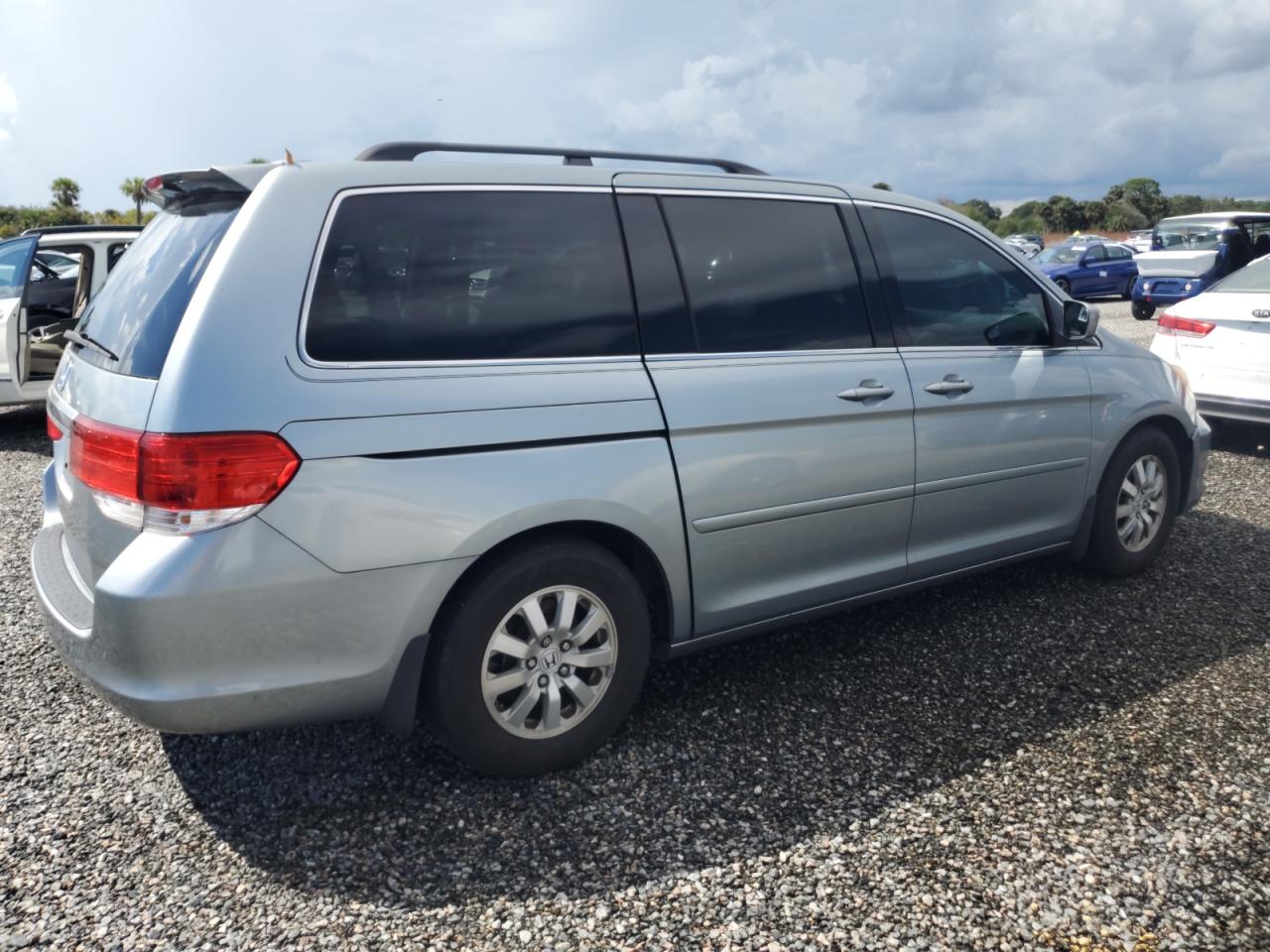 2009 Honda Odyssey - Image 3