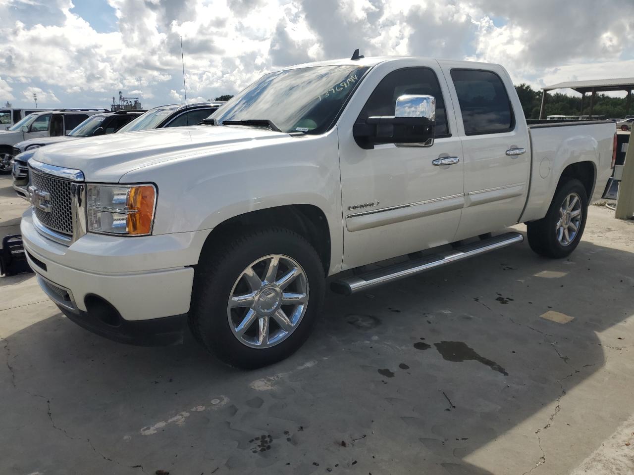 2011 GMC Sierra - Image 1