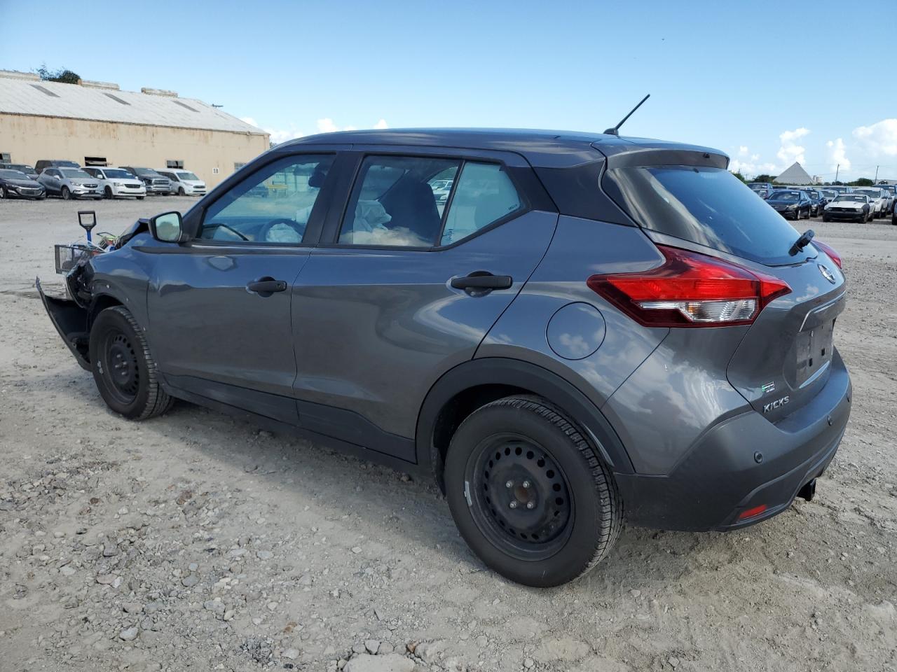 2020 Nissan Kicks - Image 2