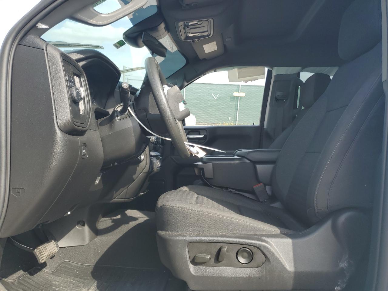 2022 Chevrolet Silverado - Image 7