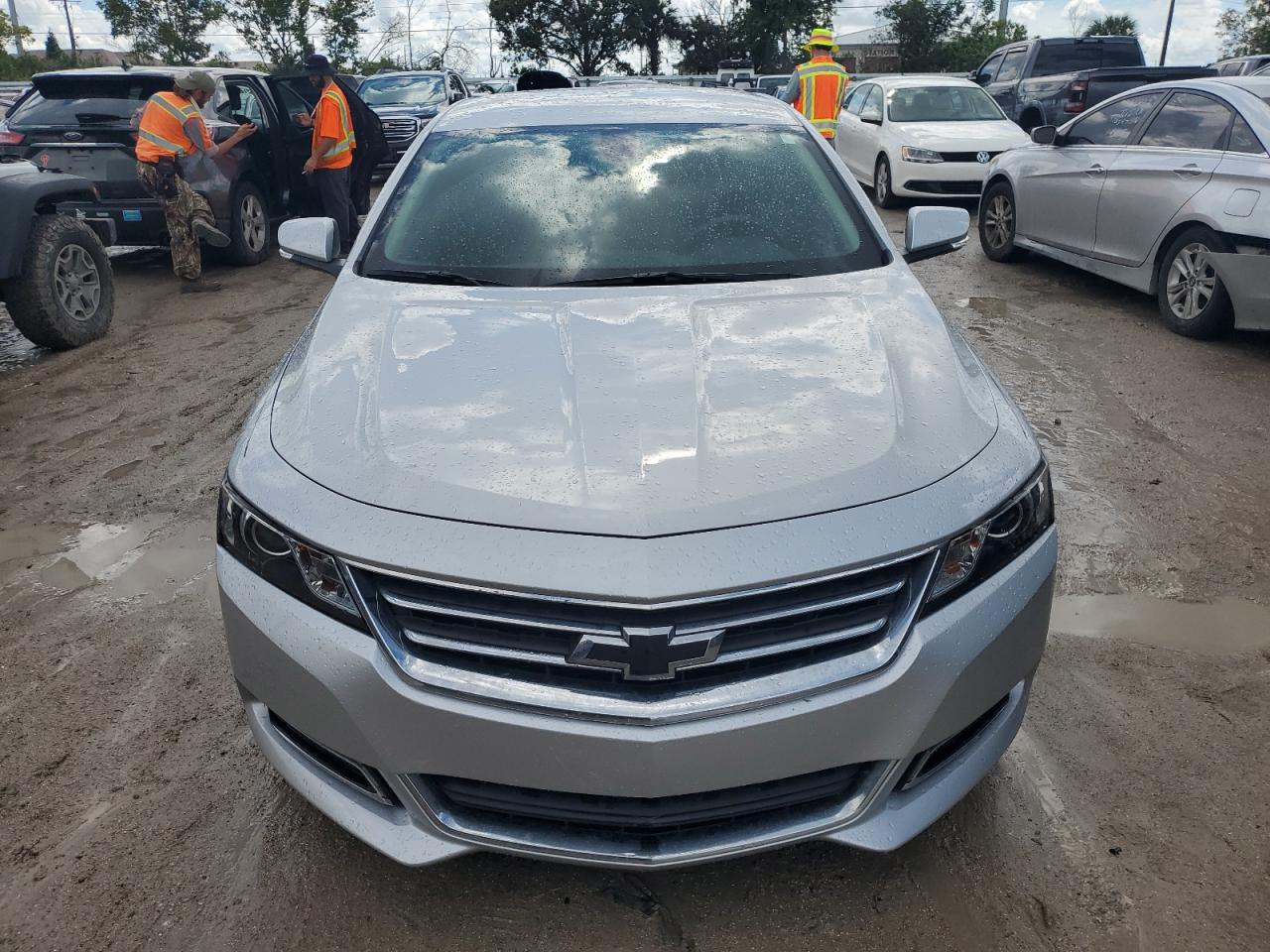 2018 Chevrolet Impala - Image 5