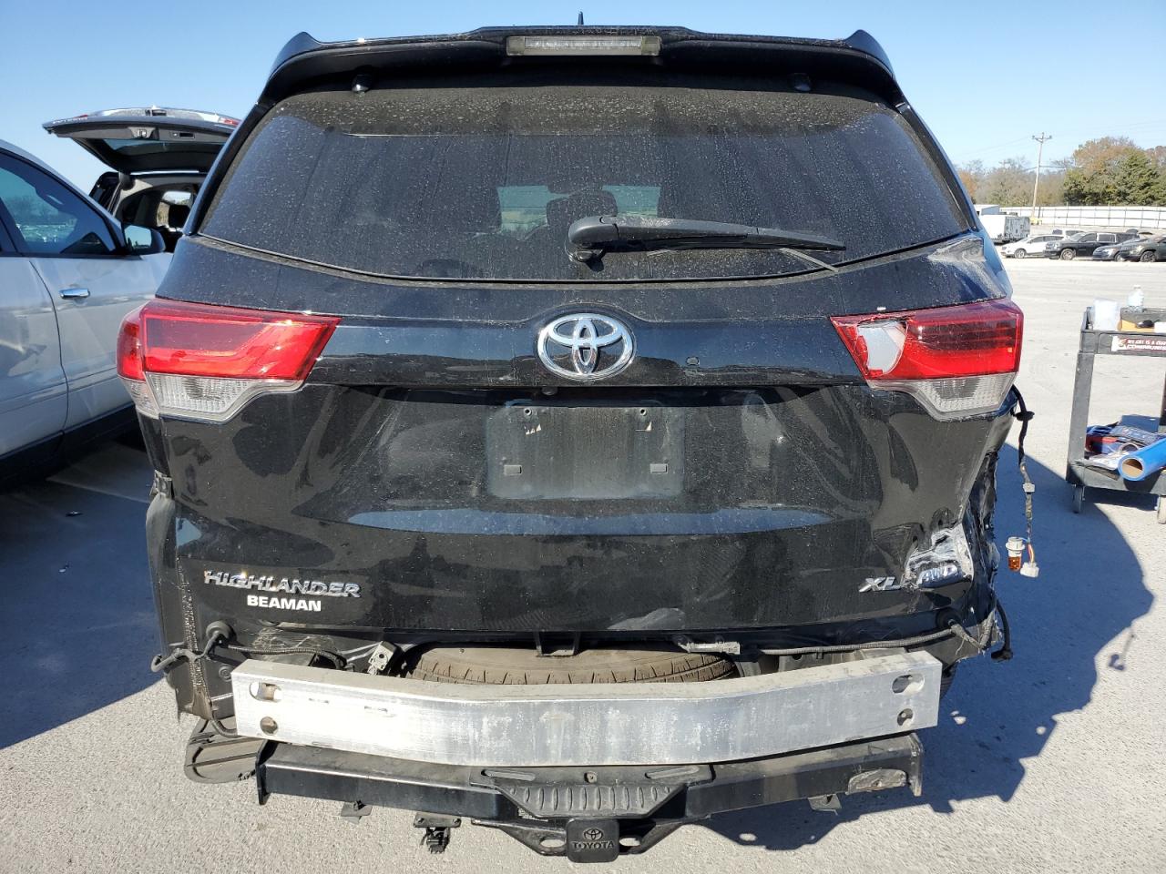 2019 Toyota Highlander Se VIN: 5TDJZRFH8KS924682 Lot: 77003994