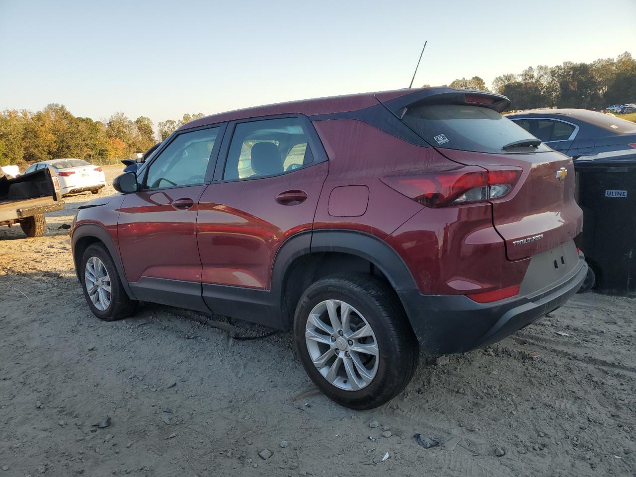 2023 Chevrolet TrailBlazer - Image 2