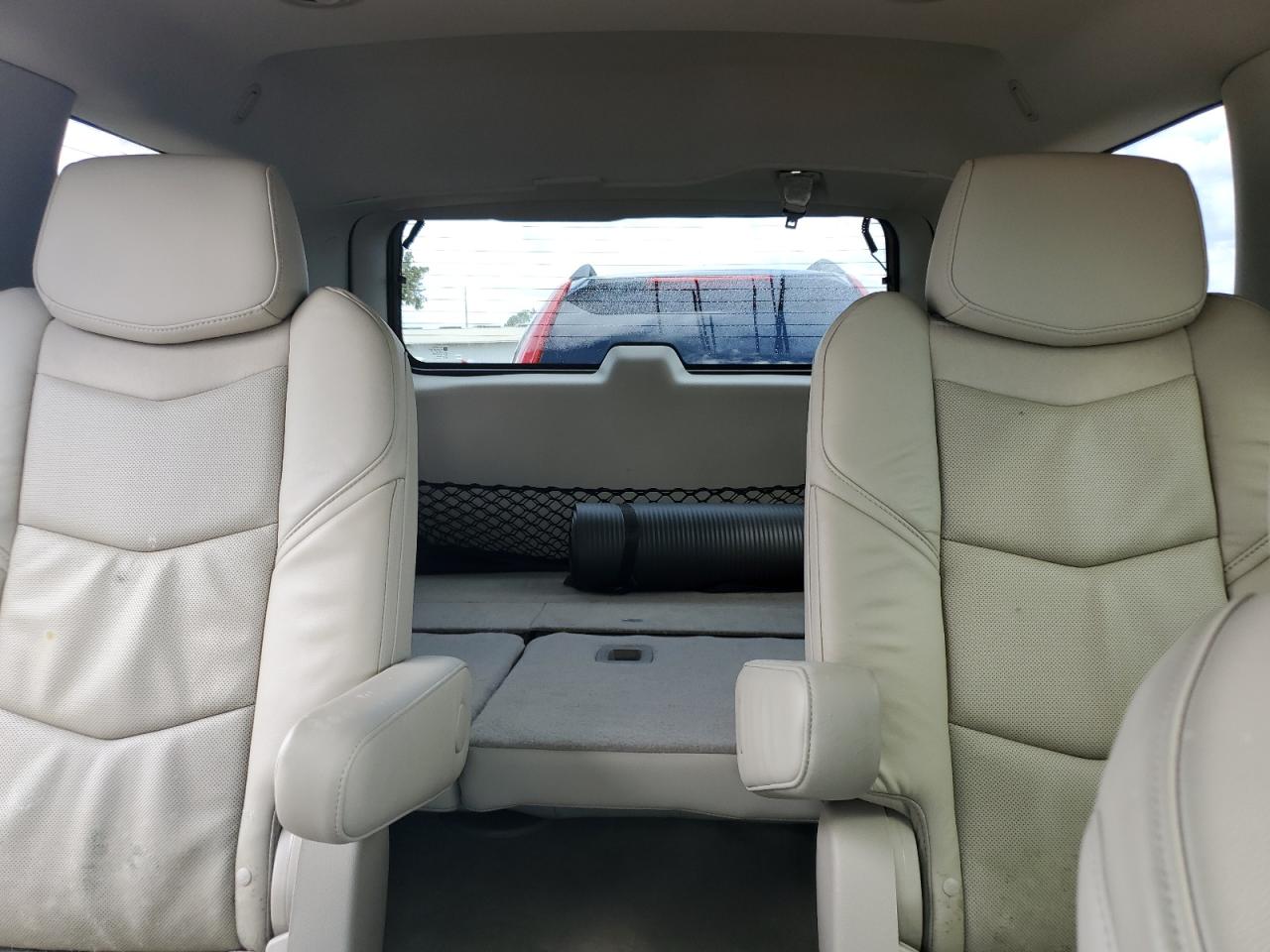 1GYS3CKJ1KR387030 2019 Cadillac Escalade Premium Luxury