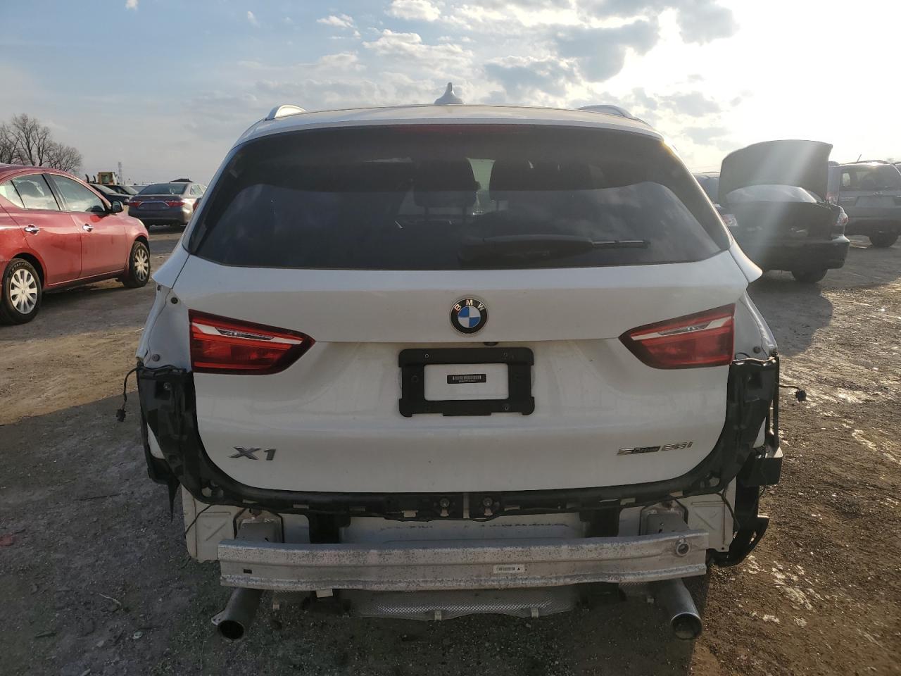 VIN WBXHU7C31J5L08873 2018 BMW X1 no.6