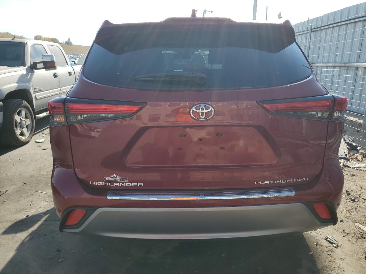 2023 Toyota Highlander L VIN: 5TDKDRBH4PS523971 Lot: 75555854