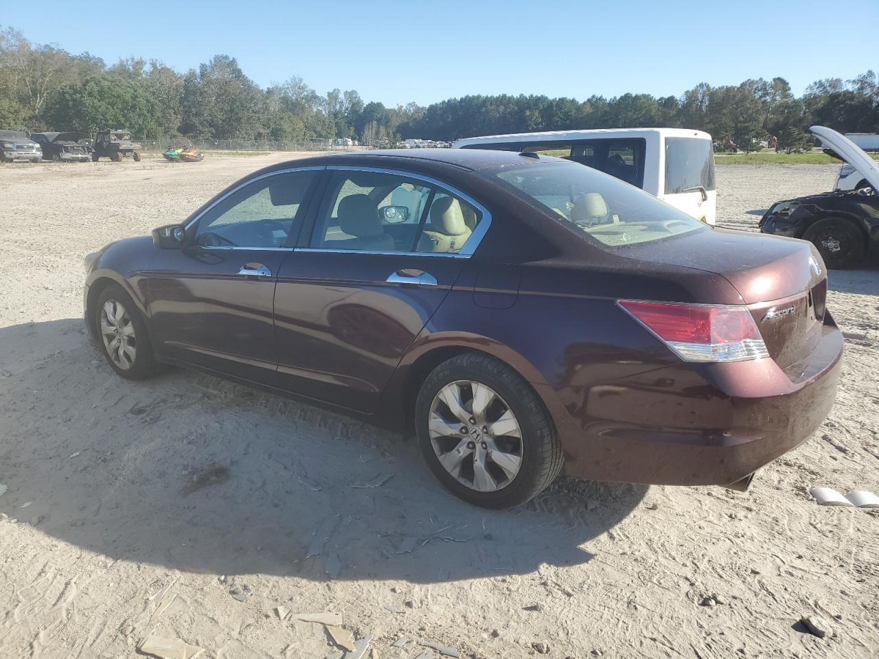 2010 Honda Accord - Image 2