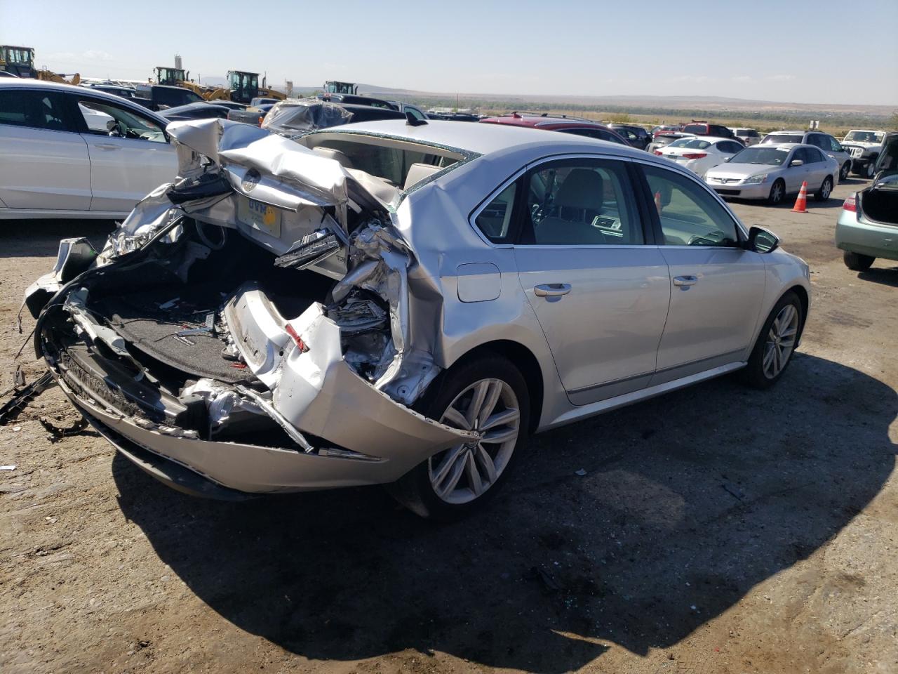 2017 Volkswagen Passat - Image 3