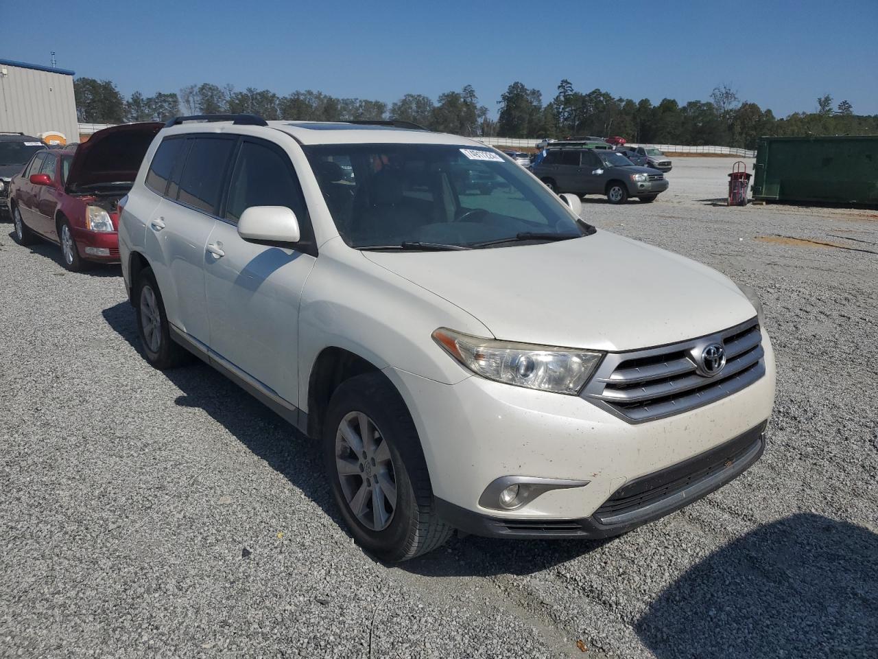 VIN 5TDBK3EH0DS257715 2013 TOYOTA HIGHLANDER no.4