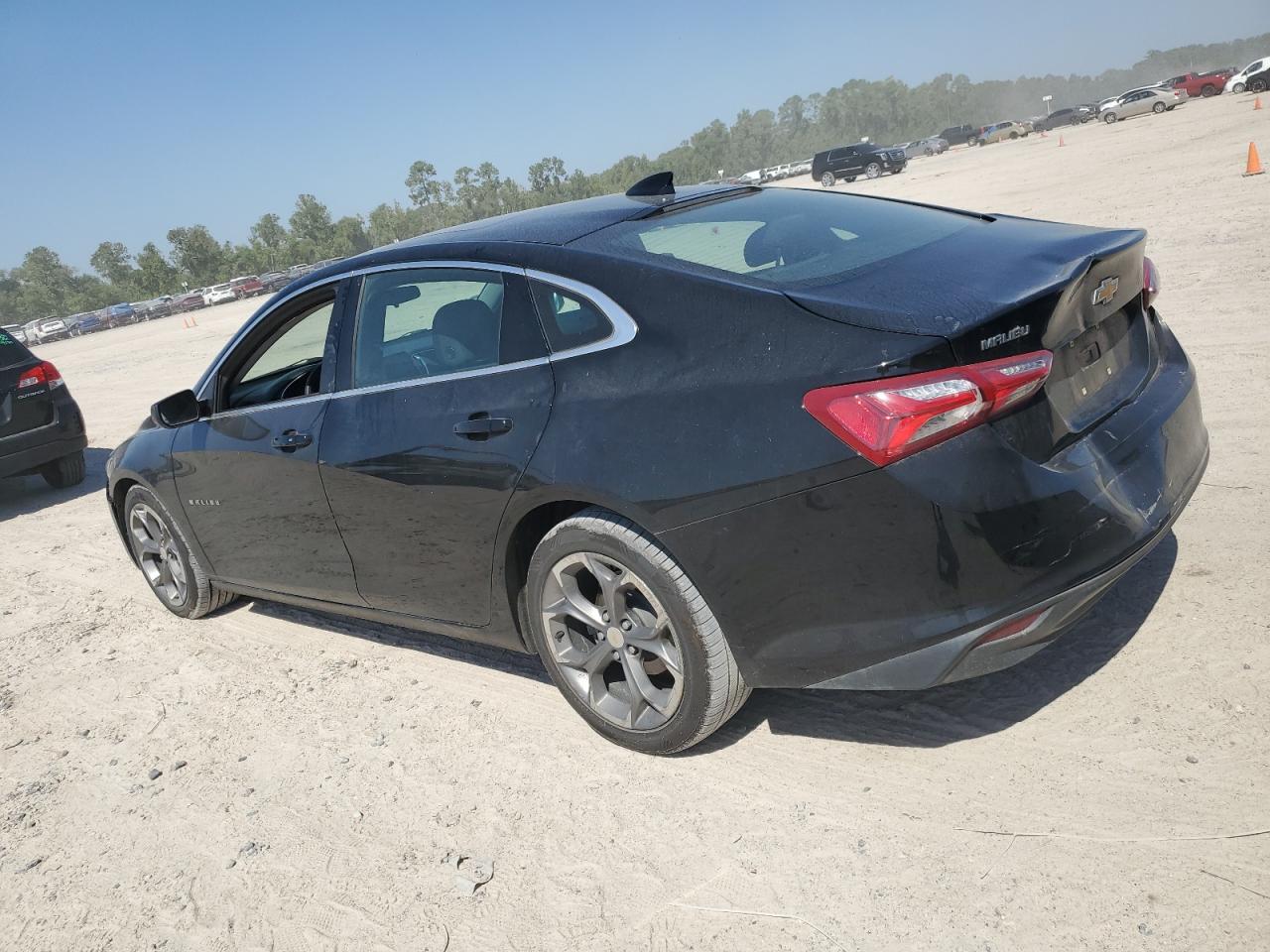 2021 Chevrolet Malibu - Image 2