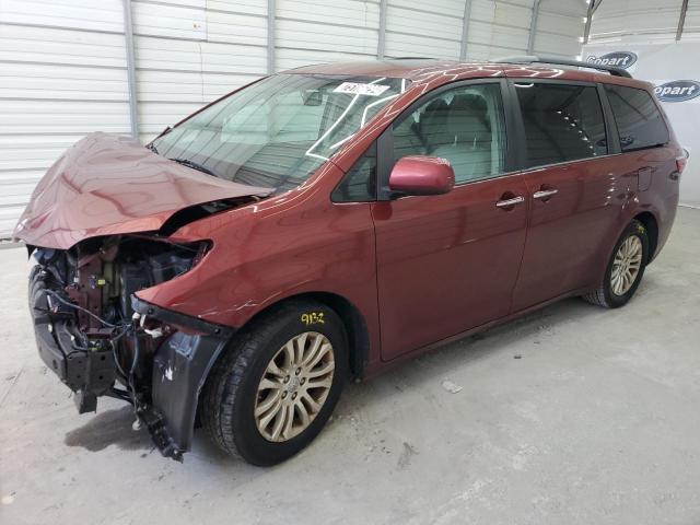 Minivans TOYOTA All Models 2017 Burgundy