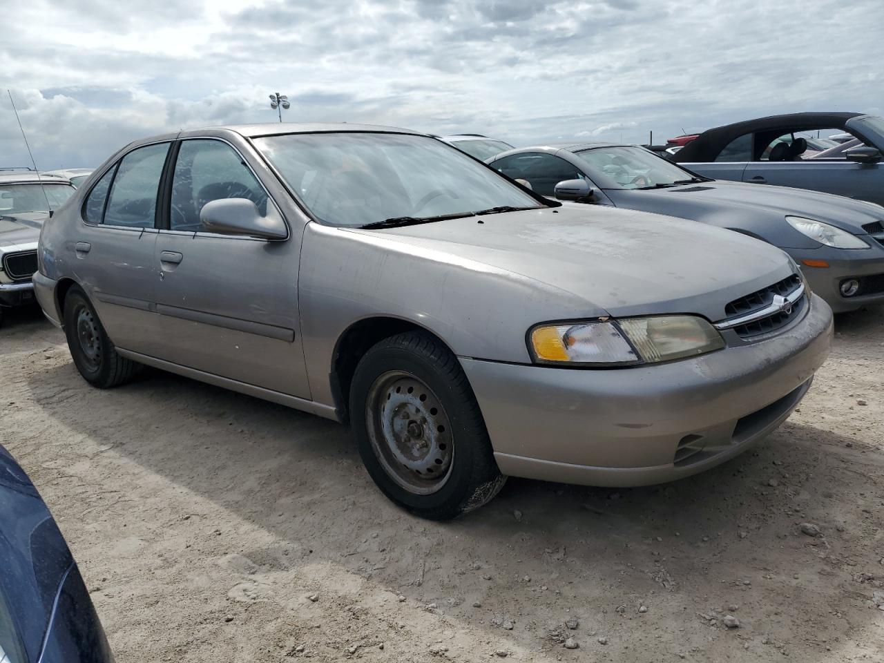 1N4DL01D9XC154778 1999 Nissan Altima Xe