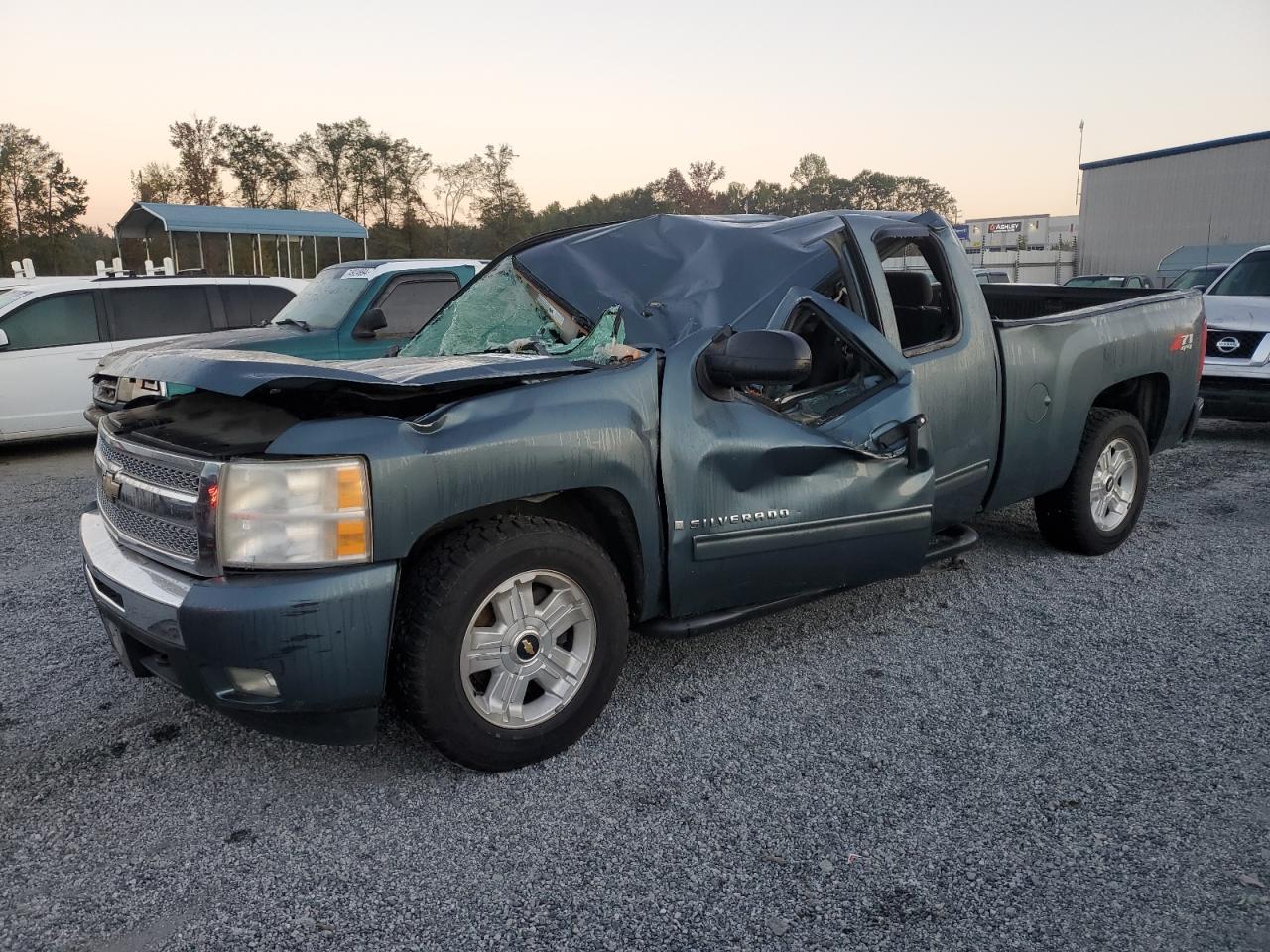 2009 Chevrolet Silverado - Image 1