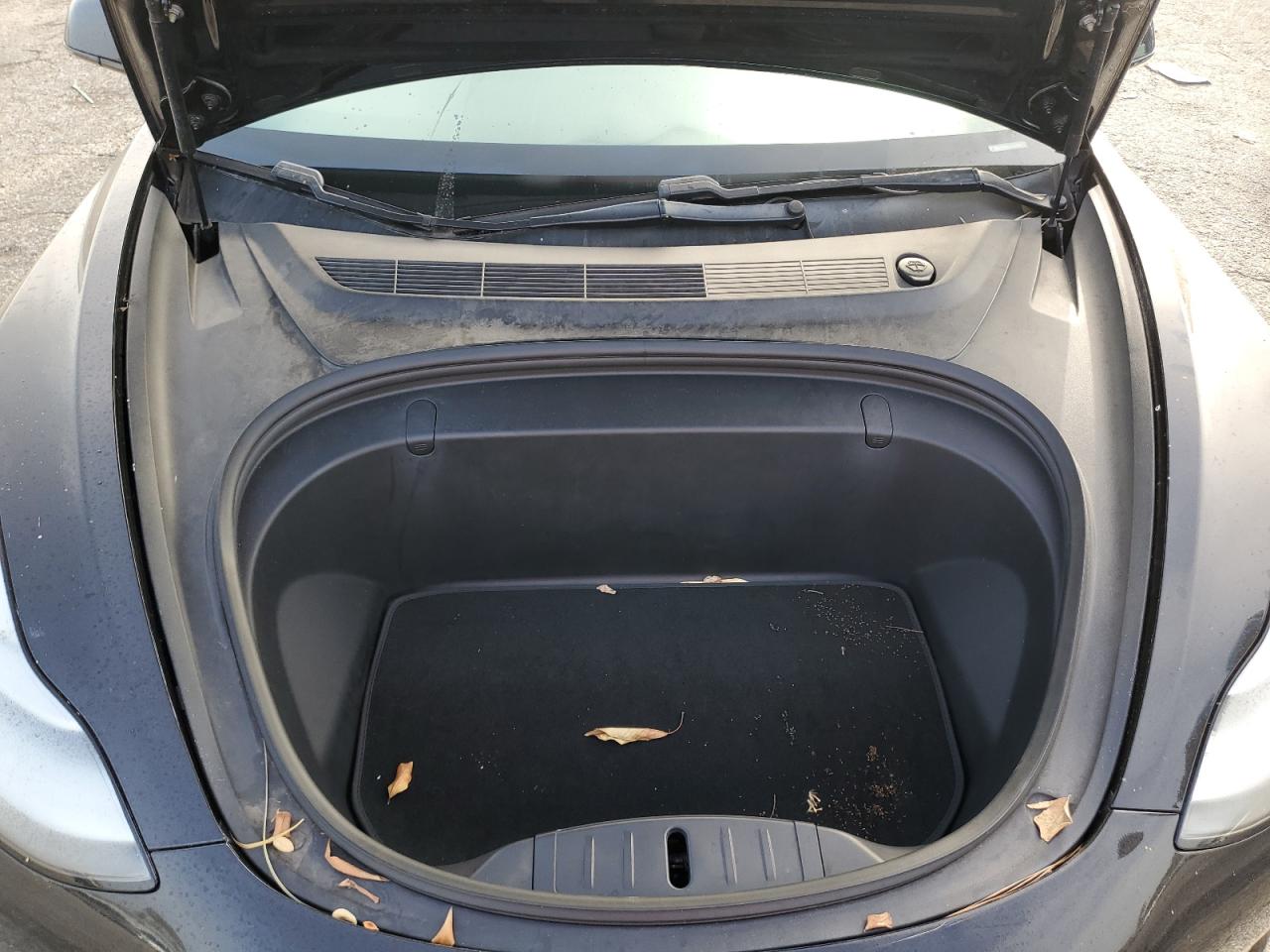 5YJ3E1EBXJF107770 2018 Tesla Model 3