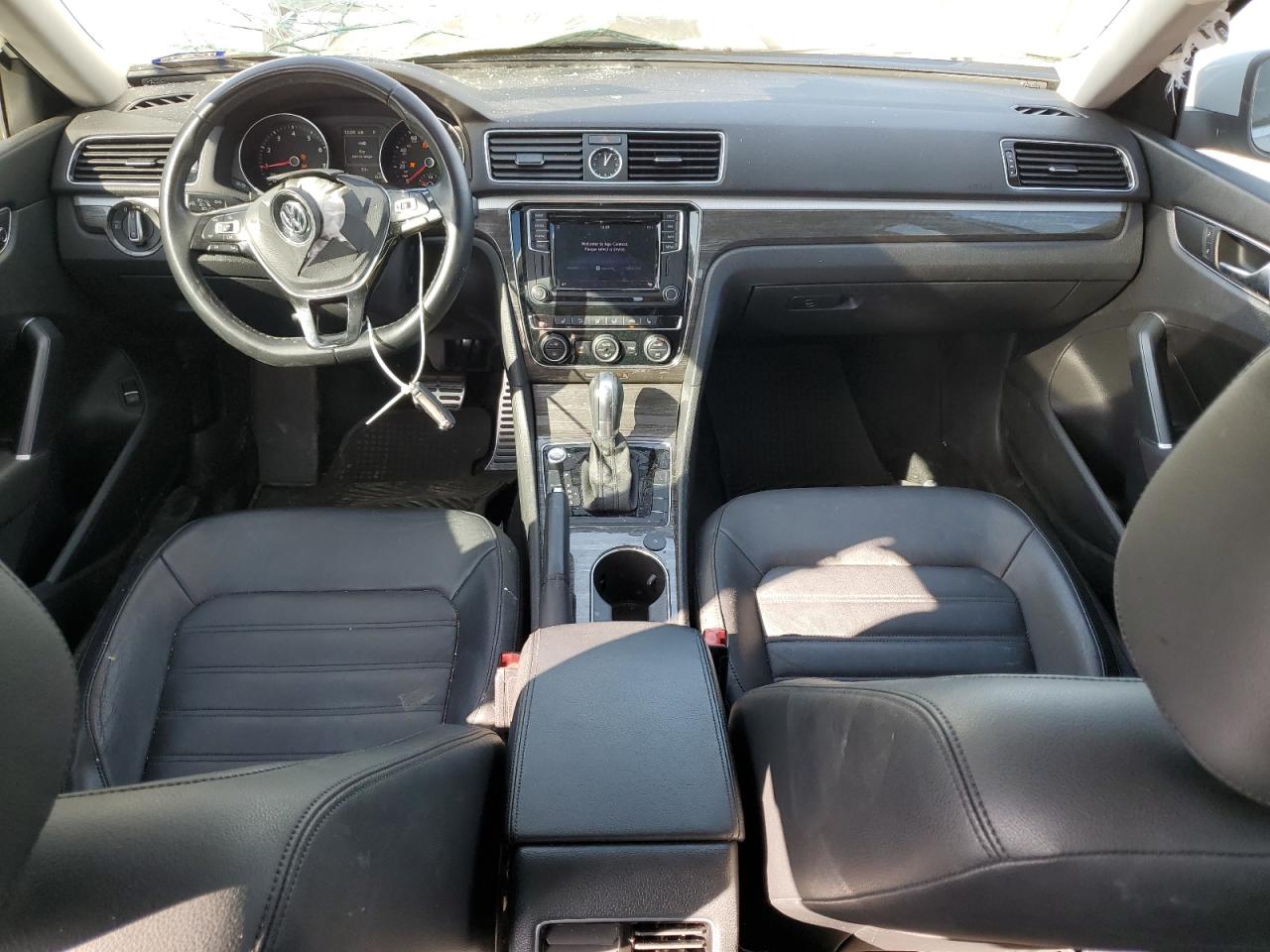 2016 Volkswagen Passat - Image 8