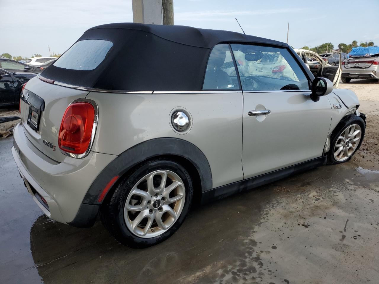 2017 MINI Cooper - Image 3