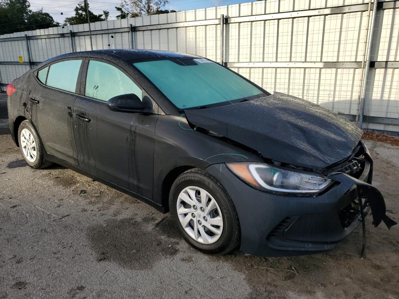 2017 Hyundai Elantra - Image 4