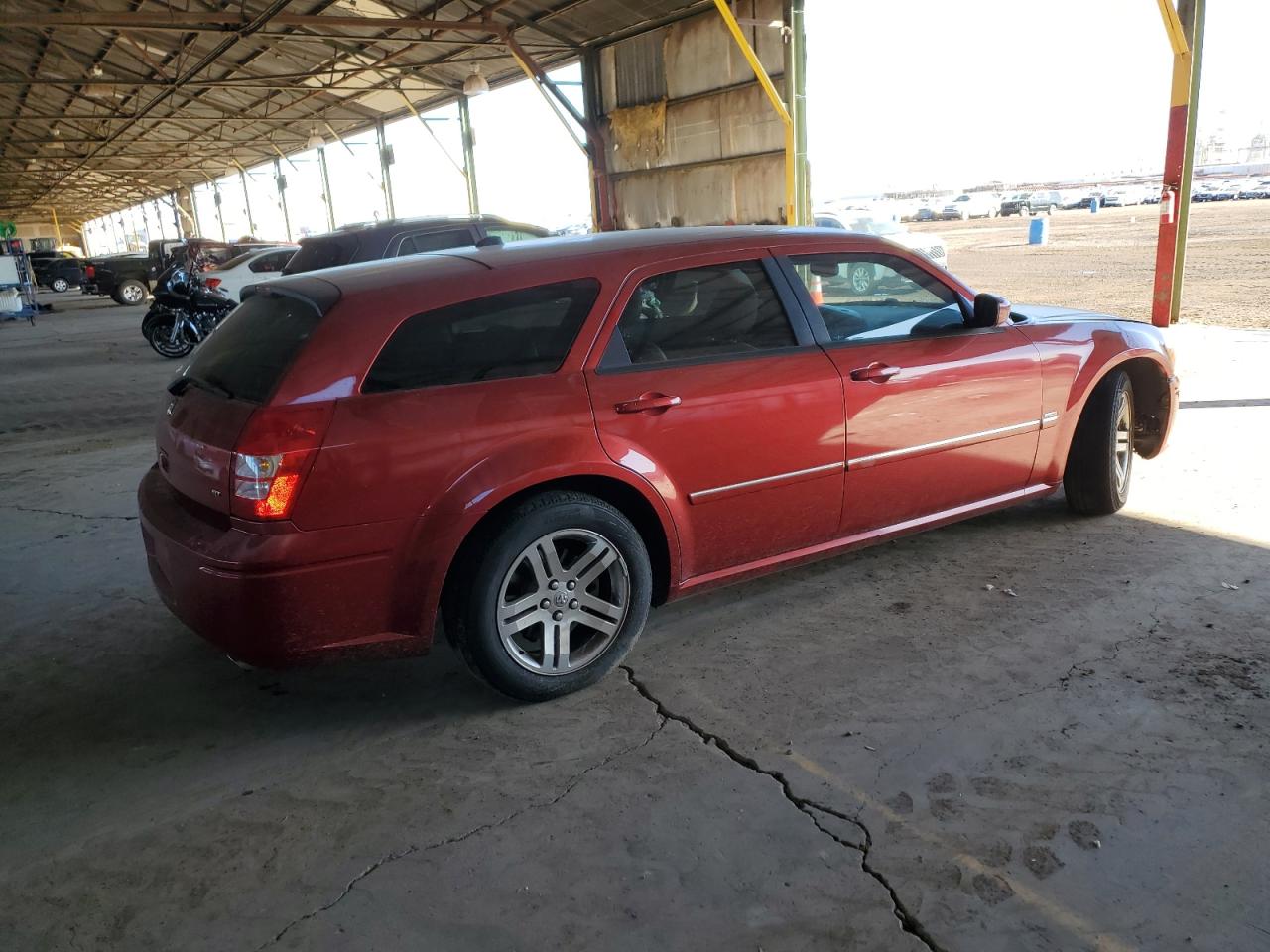 2005 Dodge Magnum - Image 3