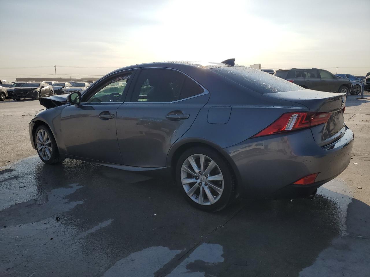 2014 Lexus IS - Image 2
