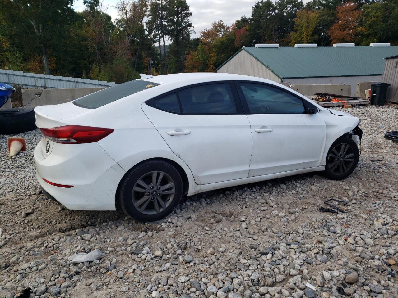 VIN 5NPD84LF1HH122656 2017 HYUNDAI ELANTRA no.3