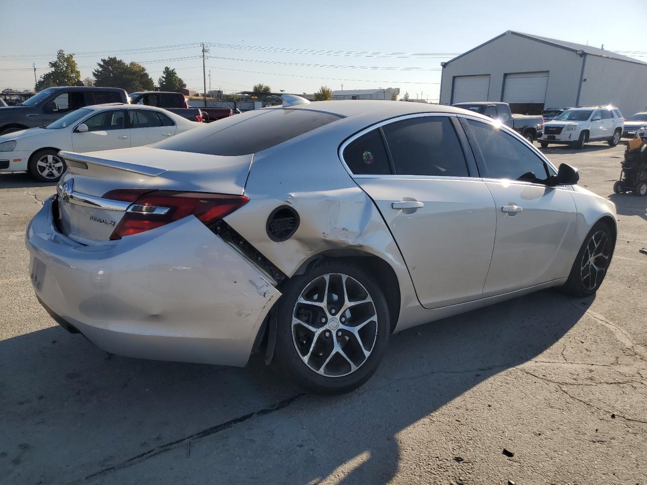 2017 Buick Regal - Image 3