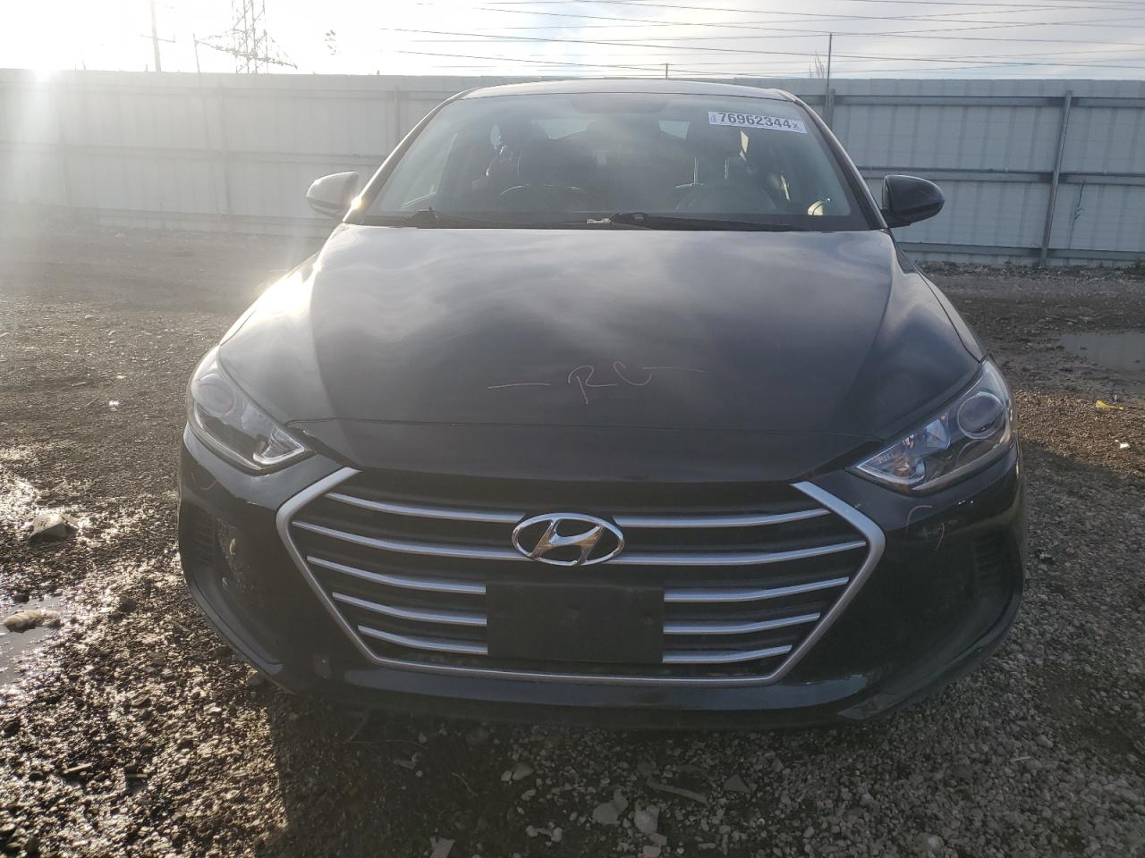 2018 Hyundai Elantra - Image 5