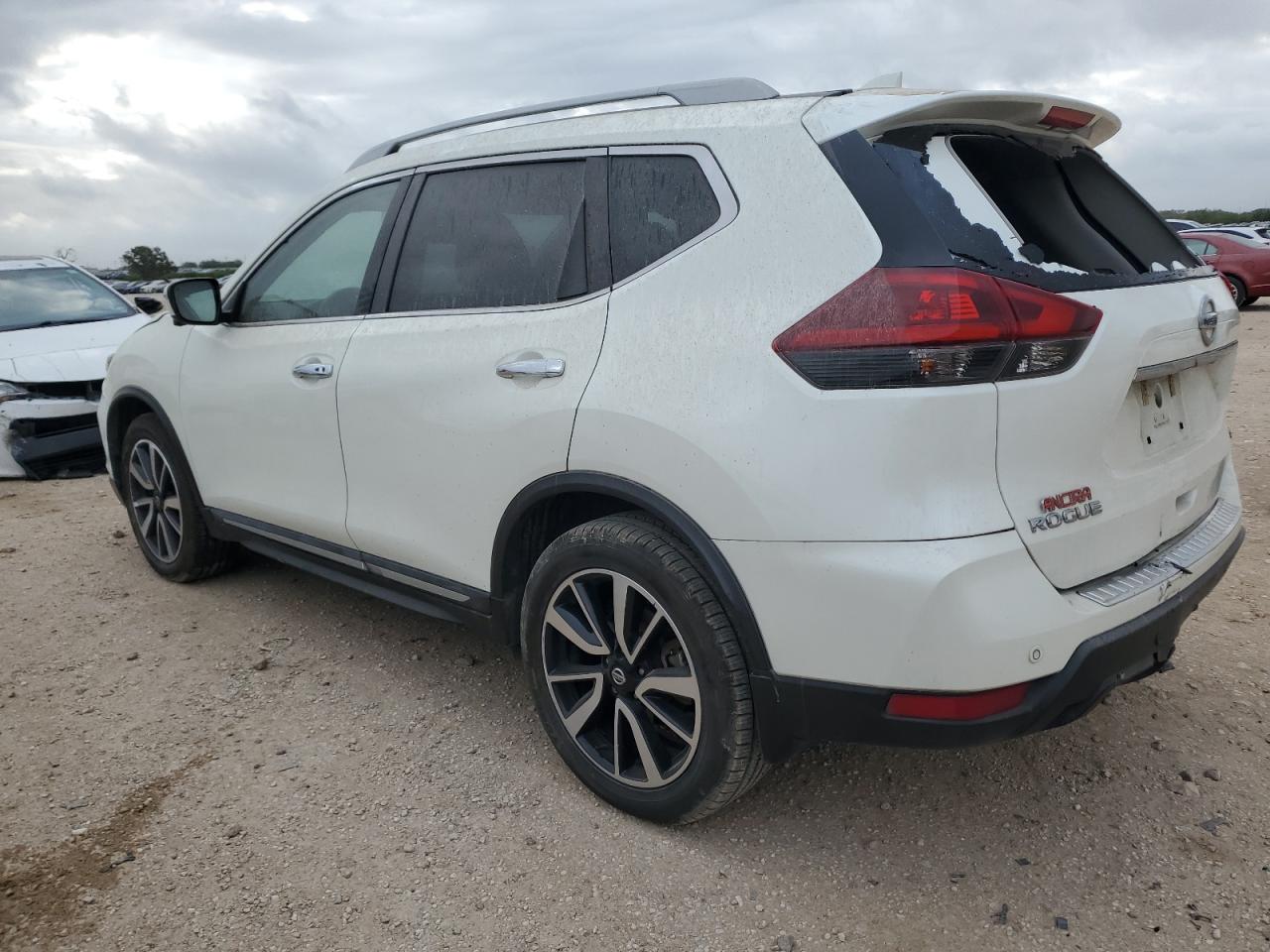 2020 Nissan Rogue - Image 2