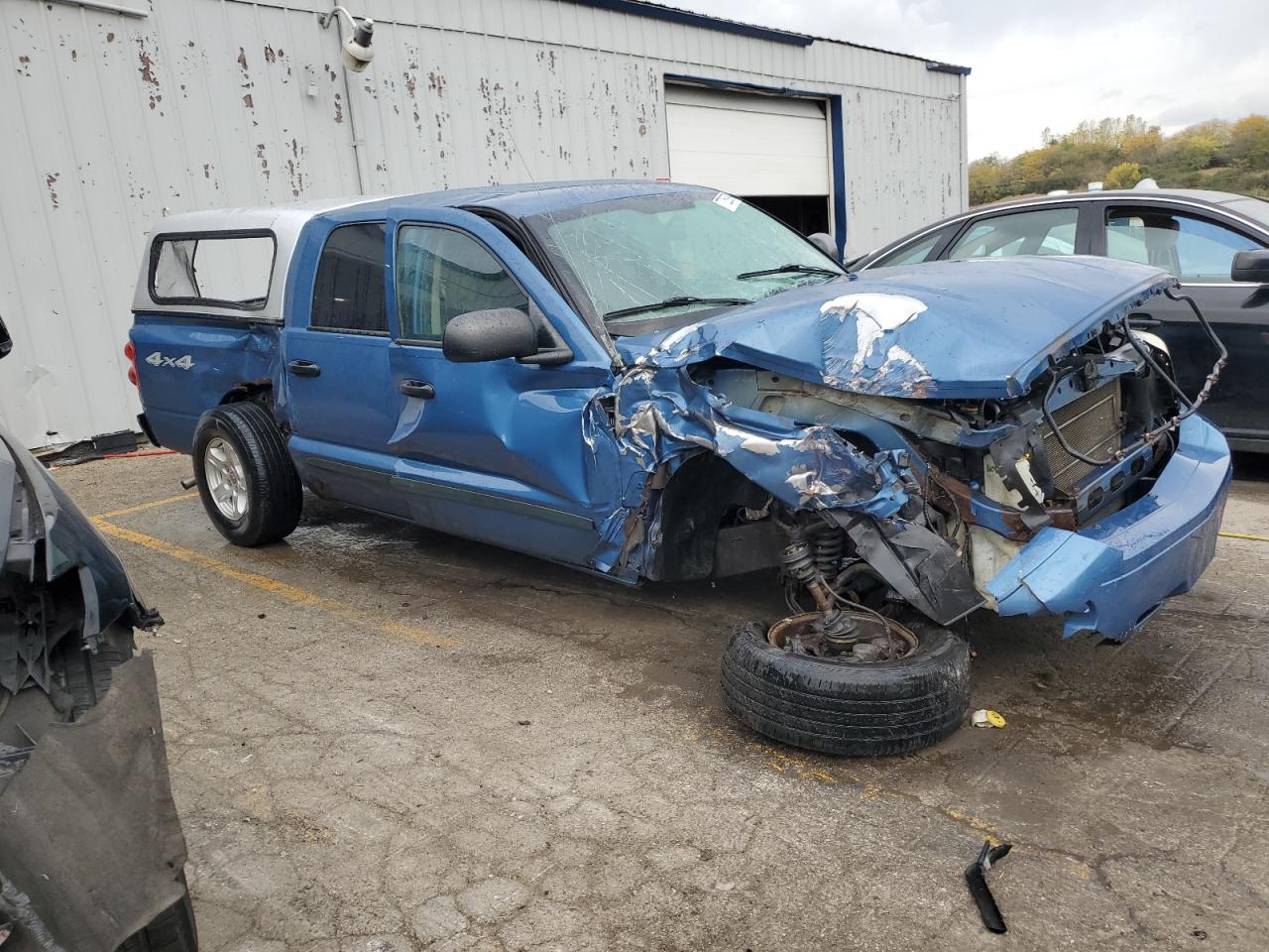 2005 Dodge Dakota - Image 4