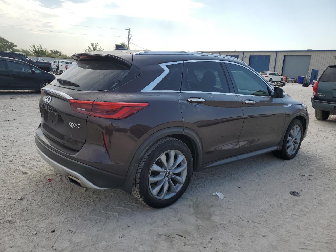 2020 Infiniti QX50 - Image 3