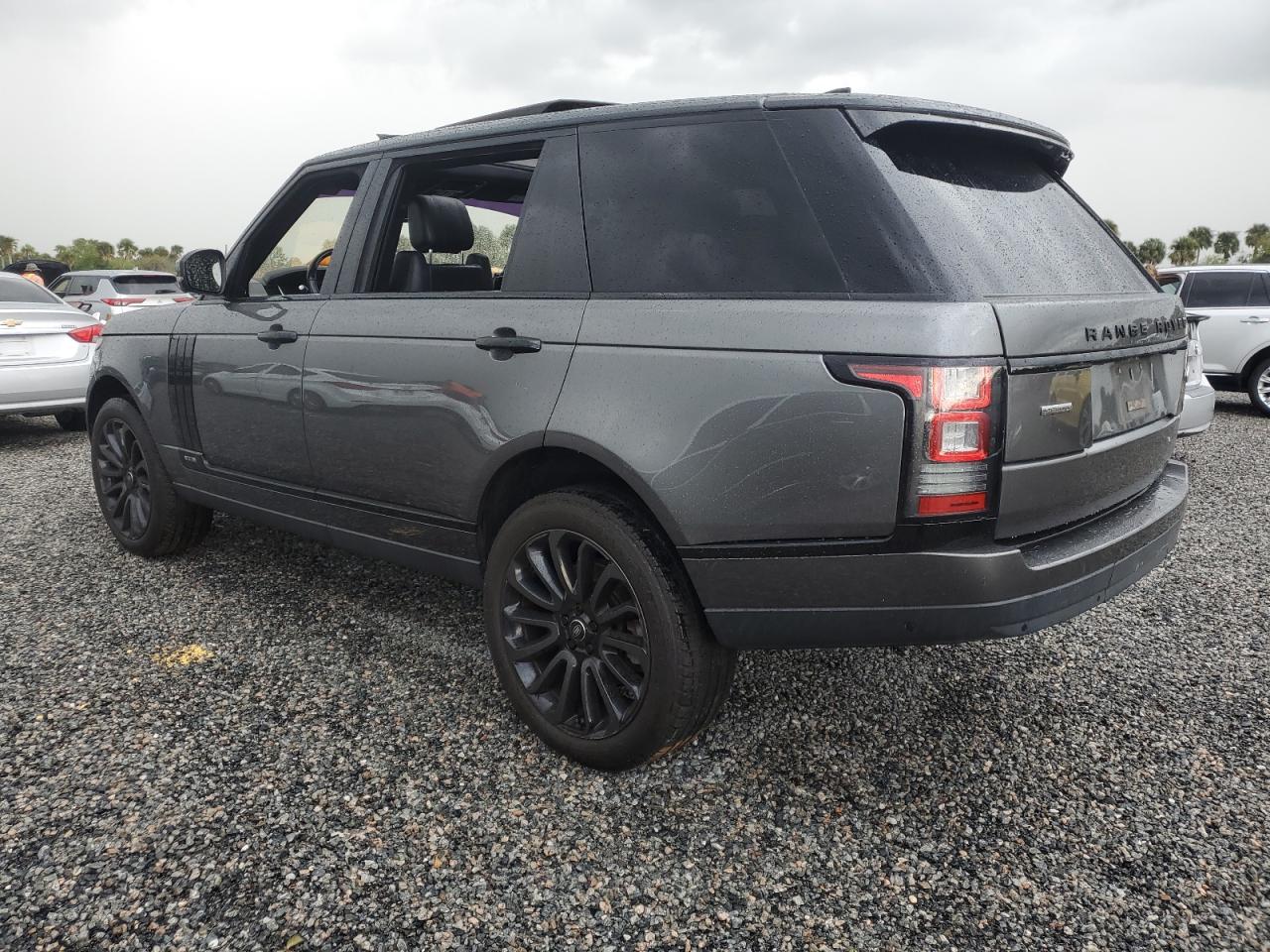 2017 Land Rover Range Rover - Image 2