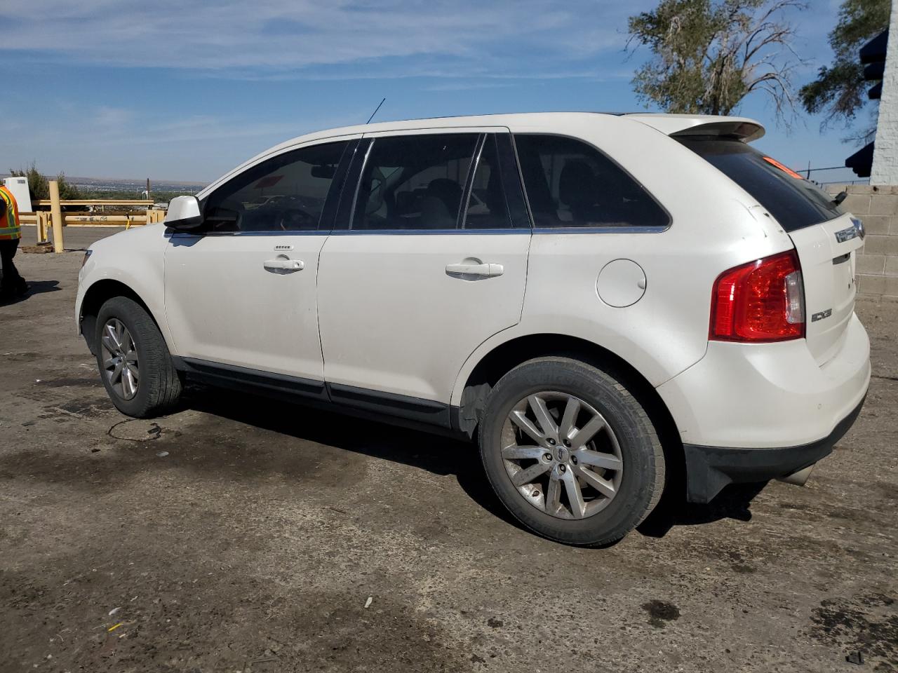 2011 Ford Edge - Image 2