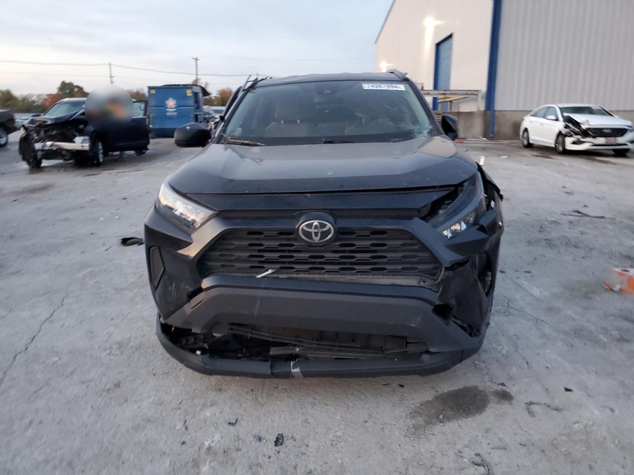 2019 Toyota RAV 4 - Image 5