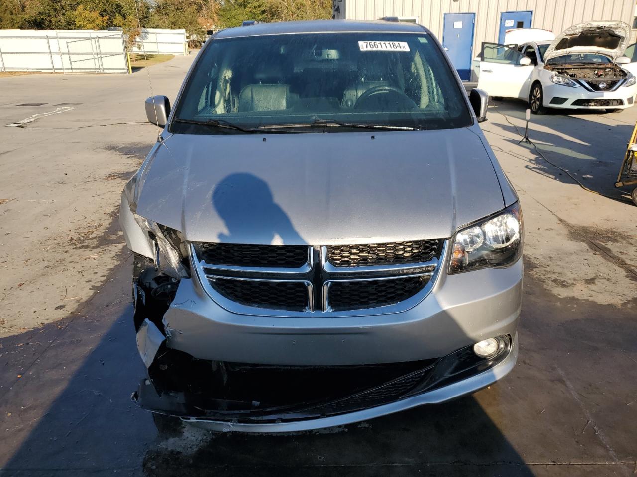 2017 Dodge Grand Caravan Sxt VIN: 2C4RDGCGXHR825641 Lot: 76611184