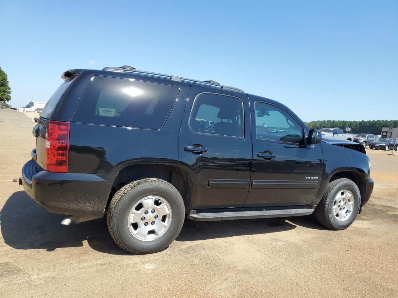 2012 Chevrolet Tahoe - Image 3