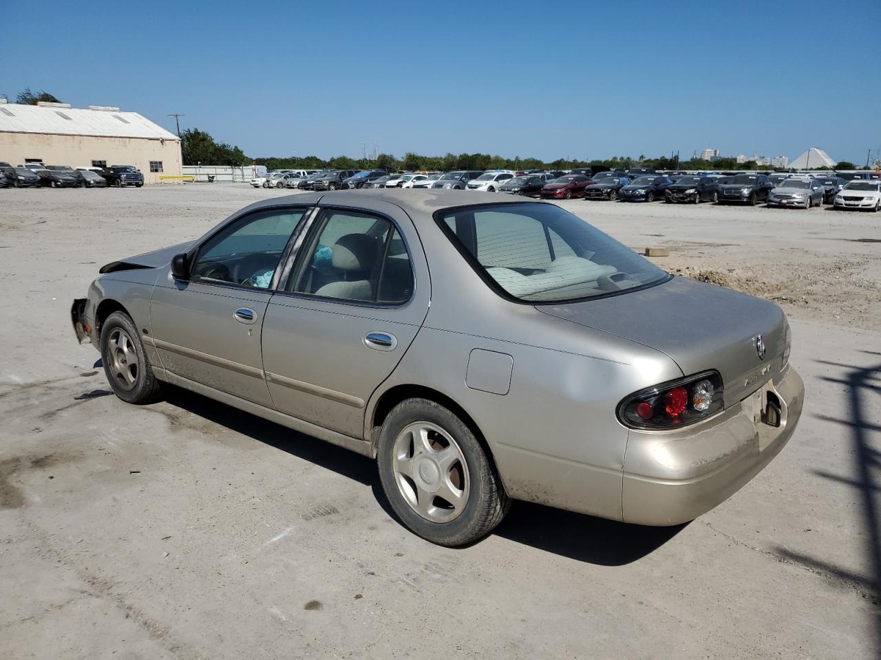 1997 Nissan Altima - Image 2