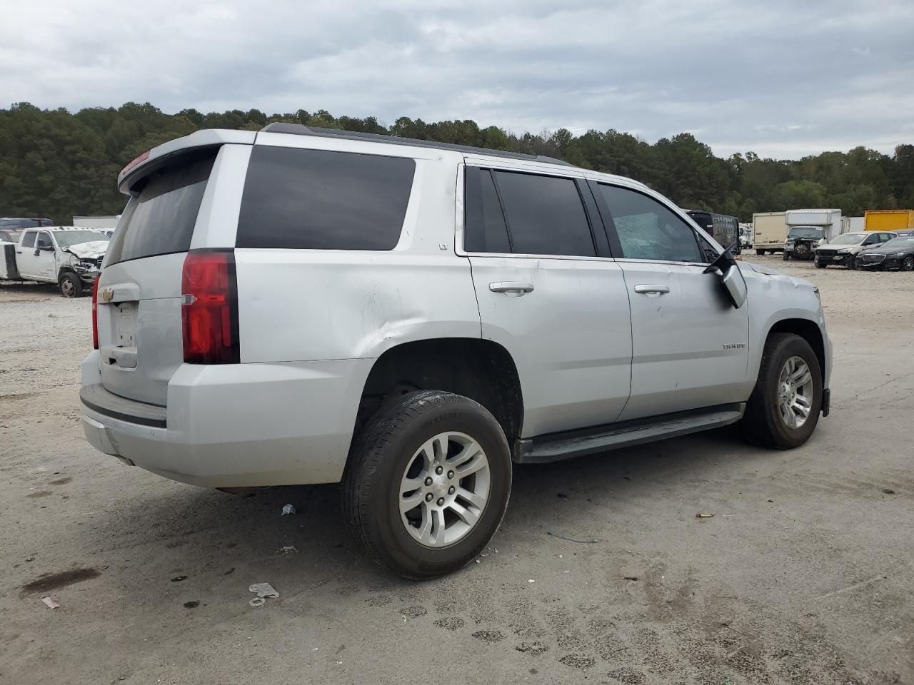 VIN 1GNSCBKC4GR281767 2016 CHEVROLET TAHOE no.3