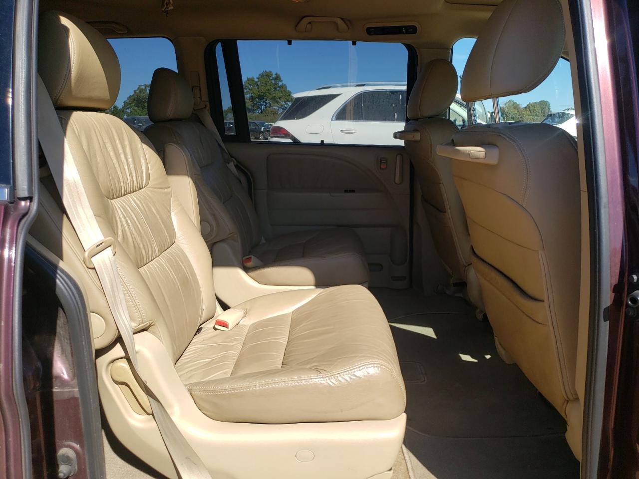 2010 Honda Odyssey - Image 11