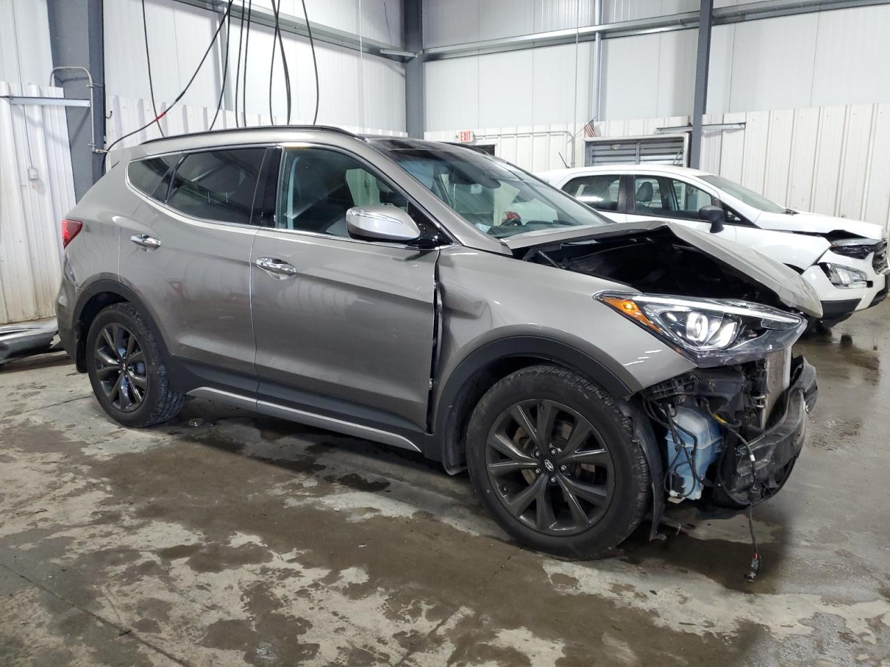 2017 Hyundai Santa Fe - Image 4