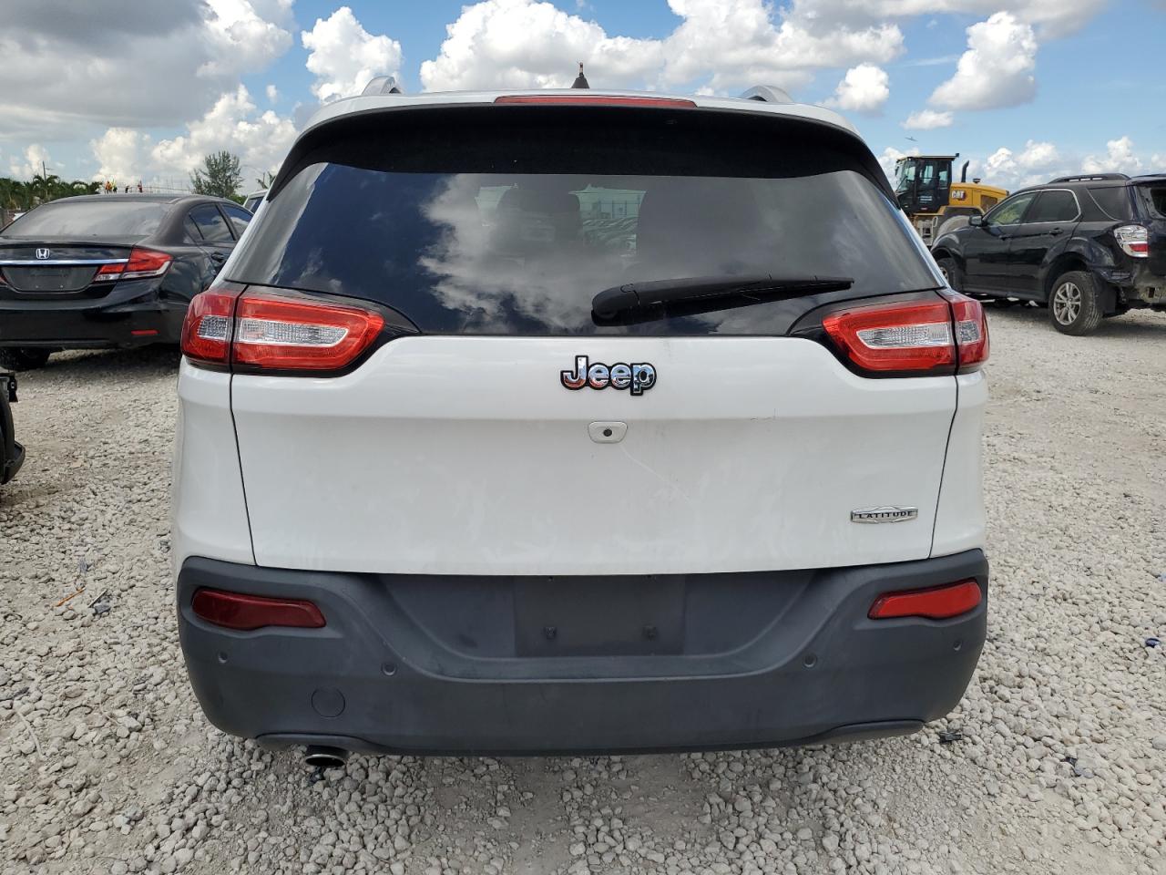 1C4PJLCB6GW351352 2016 Jeep Cherokee Latitude