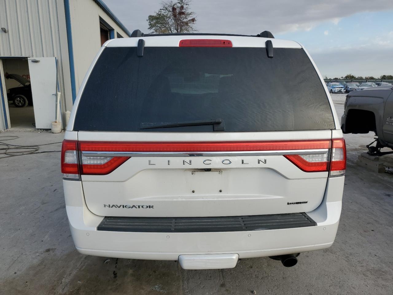 2015 Lincoln Navigator VIN: 5LMJJ2JT8FEJ06724 Lot: 77151184