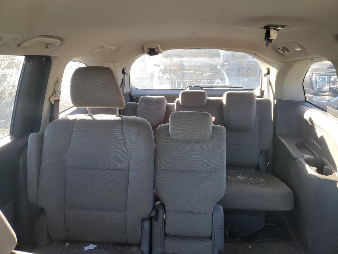 2012 Honda Odyssey - Image 10