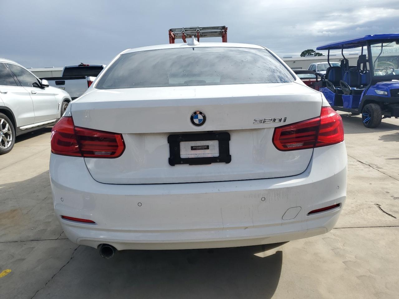 WBA8A9C50GK618054 2016 BMW 320 I